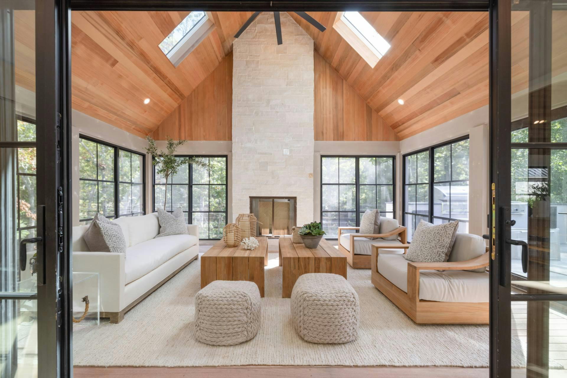 Meridith-Baer-Home-Home-Staging-New-York-Sag-Harbor-Transitional-Family-Room